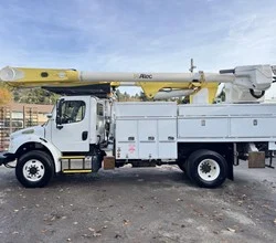 2014 Altec AM55E MOUNTED ON 2014 FREIGHTLINER BUSINESS CLASS M2 106