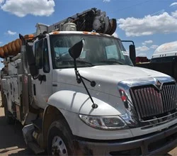 2011 TEREX COMMANDER 4045 MOUNTED ON 2011 INTERNATIONAL DURASTAR 4400