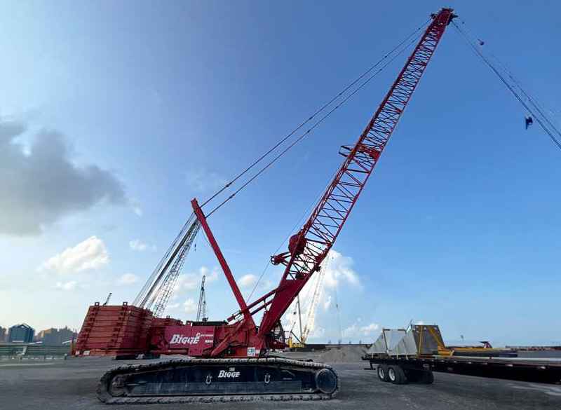 2011 Manitowoc 16000