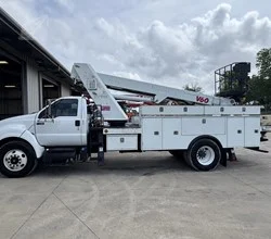 2012 Elliott V60F MOUNTED ON 2011 FORD F750