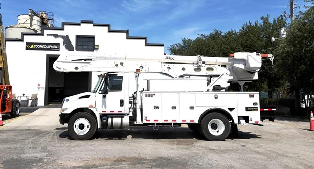 2018 ALTEC AA55 MOUNTED ON 2018 INTERNATIONAL DURASTAR 4300