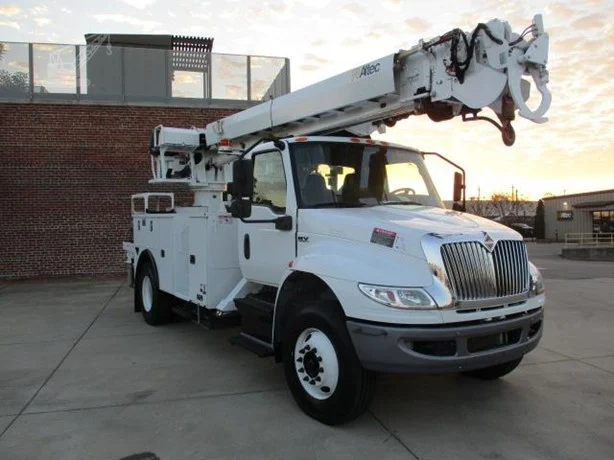 2019 ALTEC DC47TR MOUNTED ON 2020 INTERNATIONAL MV