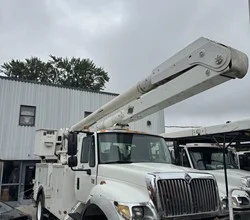 2006 Altec AA755L MOUNTED ON 2006 INTERNATIONAL WORKSTAR 7300