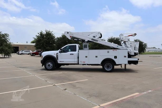 2026 VERSALIFT VST40MHI MOUNTED ON 2026 FORD F550