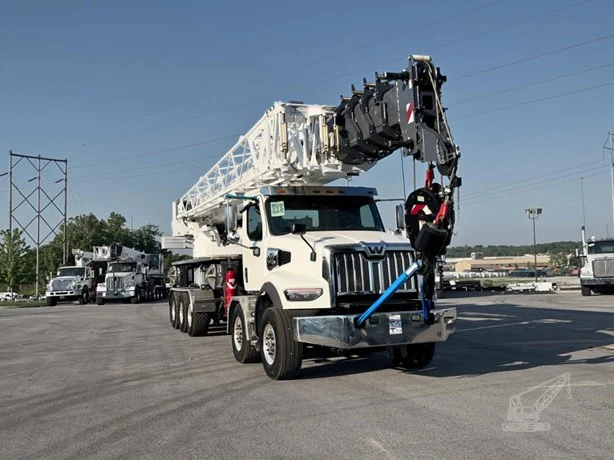 2025 LOAD KING STINGER 80-160 MOUNTED ON 2025 WESTERN STAR 49X