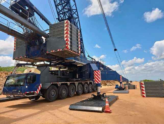 2009 Liebherr LG1750