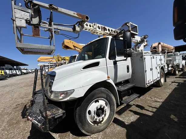2009 MTI T40C MOUNTED ON 2009 INTERNATIONAL DURASTAR 4300