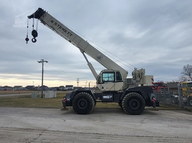 2011 TEREX RT555-1