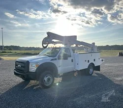 2011 ALTEC AT37G MOUNTED ON 2011 FORD F550 SD