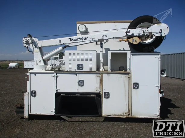2009 MAINTAINER 3220