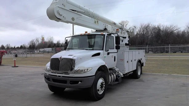2018 ALTEC AA55 MH MOUNTED ON 2019 INTERNATIONAL DURASTAR 4300