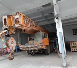 1999 TADANO TG 1000E