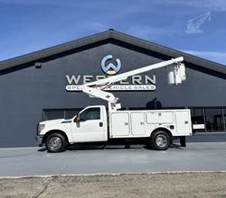 2014 Versalift SST36I MOUNTED ON 2014 FORD F350 SD