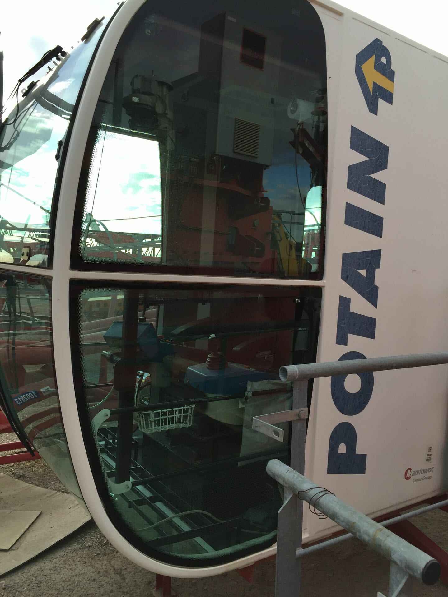 2005 Potain MD560
