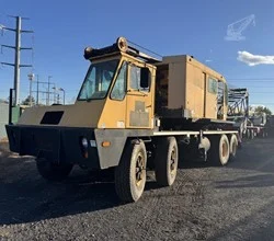 1979 P & H 790BTC