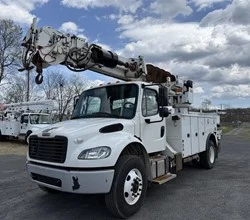 2020 ALTEC DM47BTR MOUNTED ON 2020 FREIGHTLINER BUSINESS CLASS M2 106
