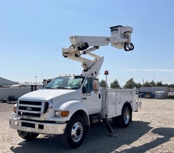 2007 Altec TA37-S MOUNTED ON 2007 FORD F750 SD
