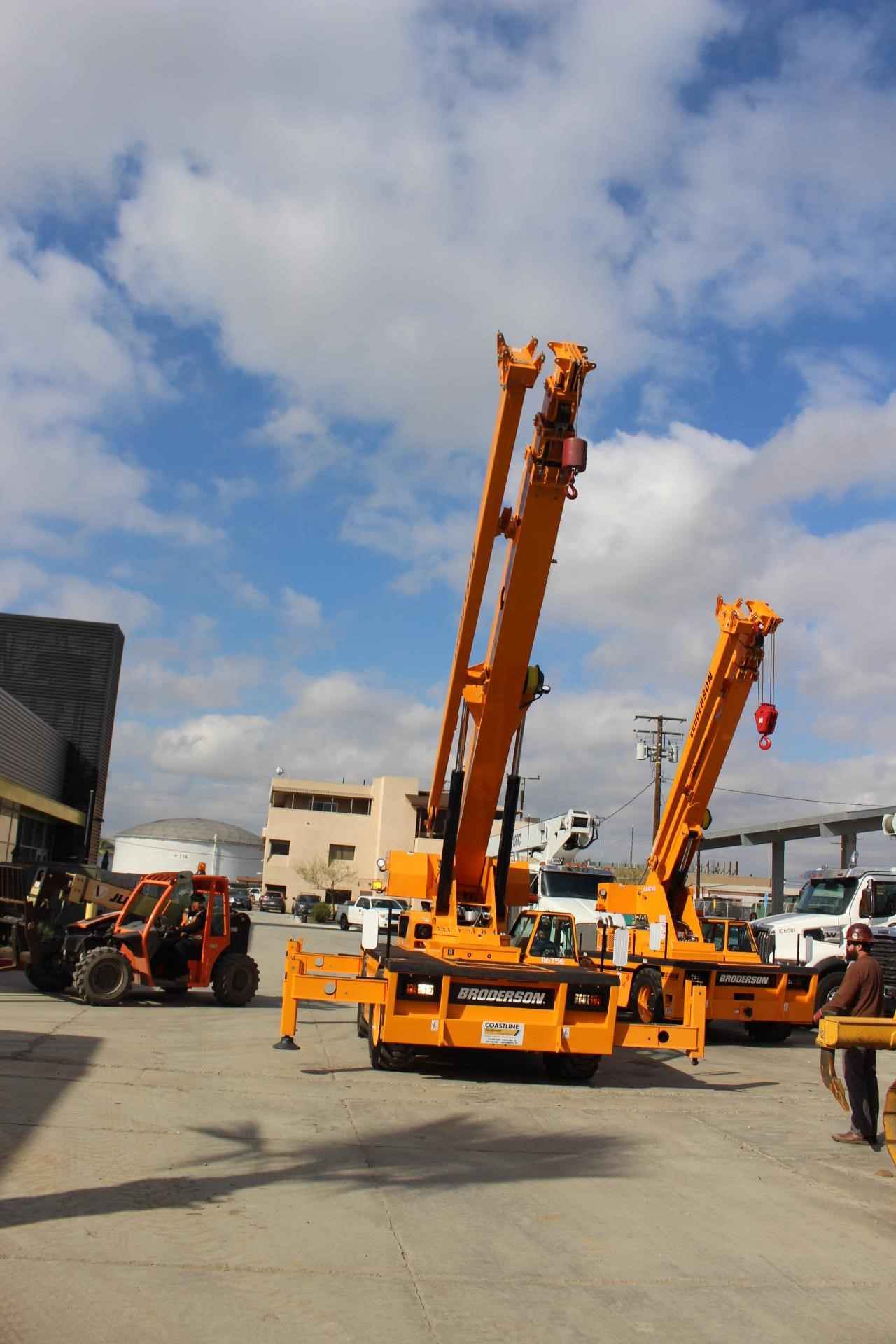 2025 Broderson IC280A