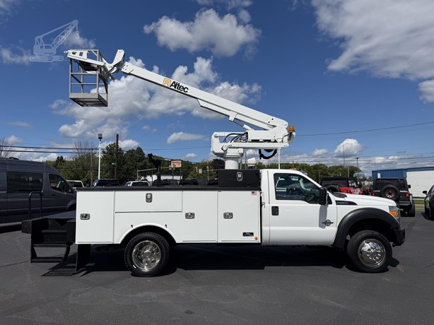 2016 ALTEC AT235P MOUNTED ON 2016 FORD F550