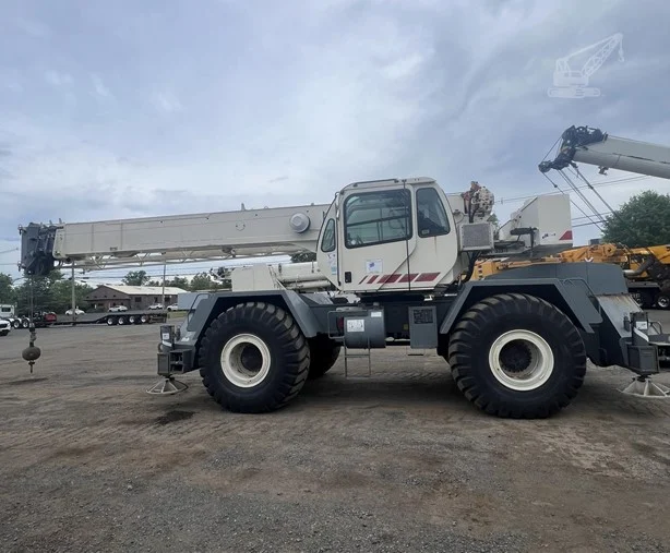 2008 TEREX RT335-1