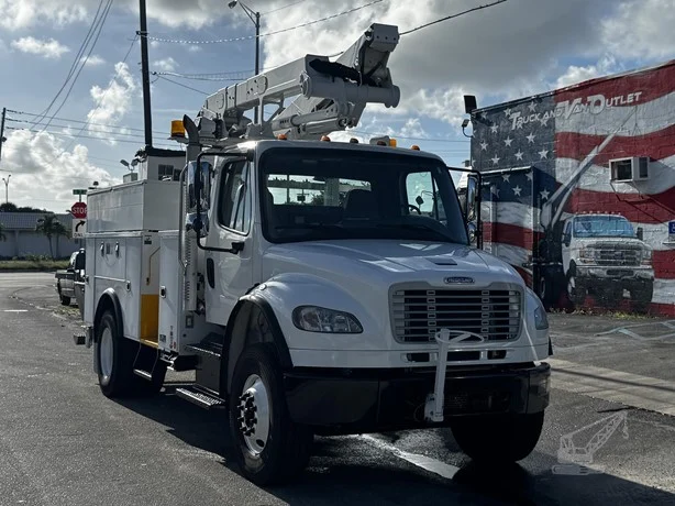 2017 ALTEC AT48M MOUNTED ON 2017 FREIGHTLINER BUSINESS CLASS M2 106