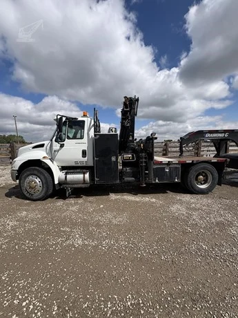 2007 Hiab 200C MOUNTED ON 2007 INTERNATIONAL DURASTAR 4400