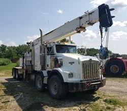 2007 Weldco HYDRALIFT HL30TC70 MOUNTED ON 2007 KENWORTH T800
