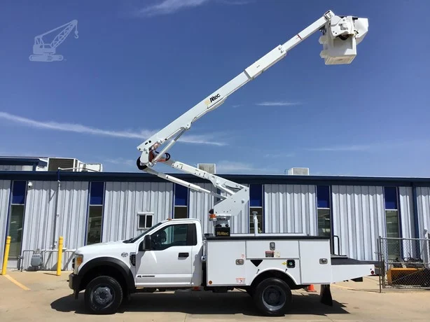 2018 ALTEC AT40G MOUNTED ON 2017 FORD F550 SD XL
