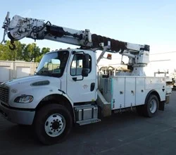 2019 ALTEC DM47BTR MOUNTED ON 2020 FREIGHTLINER BUSINESS CLASS M2 106