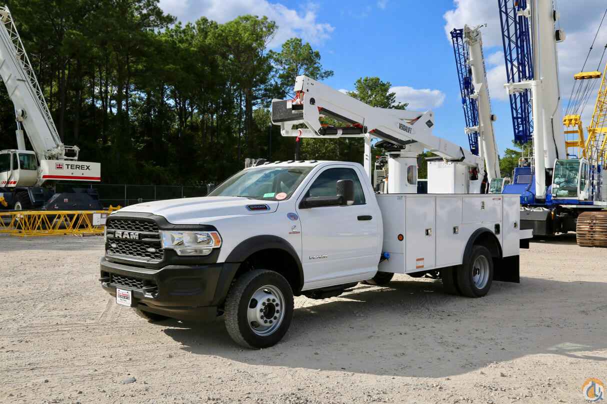 2019 Versalift SST-40-EIH