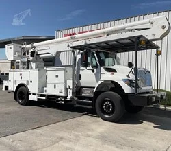 2012 ALTEC AA60E MOUNTED ON 2012 INTERNATIONAL WORKSTAR 7500