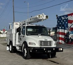 2016 ALTEC L42M MOUNTED ON 2016 FREIGHTLINER BUSINESS CLASS M2 106