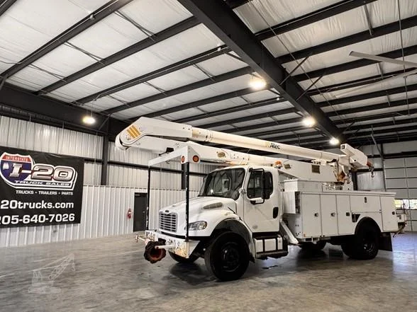2013 ALTEC AA755 MOUNTED ON 2013 FREIGHTLINER BUSINESS CLASS M2 106