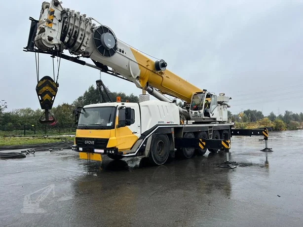 2011 GROVE GMK5130-2
