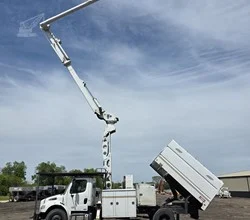 2012 Altec LR760-E70 FM MOUNTED ON 2012 FREIGHTLINER BUSINESS CLASS M2 100