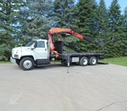 2006 Palfinger PK20002 MOUNTED ON 2006 GMC TOPKICK C8500