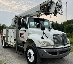 2010 ALTEC DL45BR MOUNTED ON 2010 INTERNATIONAL DURASTAR 4400