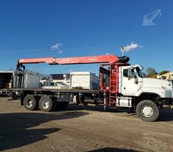 2006 Fassi F280SE.22 MOUNTED ON 2006 INTERNATIONAL PAYSTAR 5600
