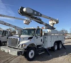2008 Altec AM855MH MOUNTED ON 2008 INTERNATIONAL WORKSTAR 7400
