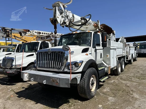 2008 ALTEC D4050ATR MOUNTED ON 2008 INTERNATIONAL WORKSTAR 7400