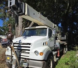 2007 TEREX RS70100 MOUNTED ON 2007 STERLING ACTERRA