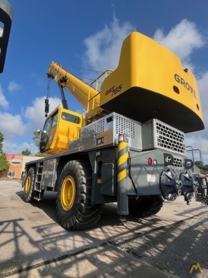 2025 Grove GRT765