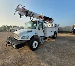 2023 TEREX COMMANDER 4047 MOUNTED ON 2023 FREIGHTLINER BUSINESS CLASS M2 106