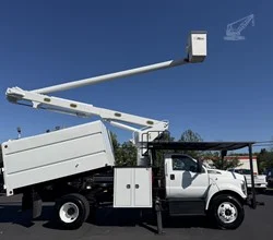 2017 Altec LR756 FM MOUNTED ON 2017 FORD F750
