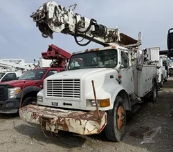 1998 Altec D945B MOUNTED ON 1998 INTERNATIONAL 4700