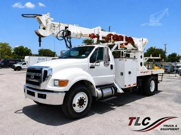 2016 TEREX COMMANDER 4047 MOUNTED ON 2015 FORD F750