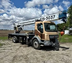 2017 MANITEX 22101S MOUNTED ON 2017 PETERBILT 220
