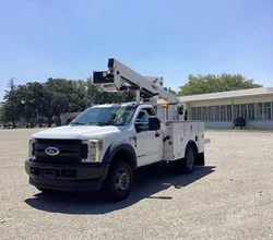 2019 VERSALIFT SST40EIH MOUNTED ON 2019 FORD F550