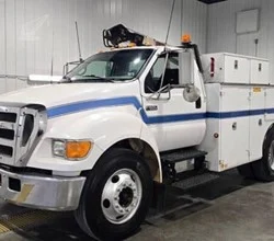 2004 Imt 3820 MOUNTED ON 2004 FORD F650 SD