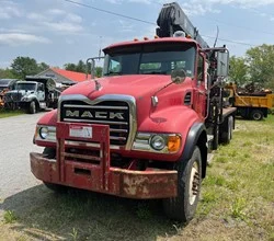2005 Hiab 255K-2 MOUNTED ON 2005 MACK GRANITE CV713